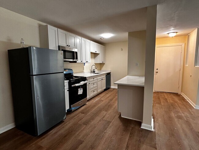 Foto del edificio - 435 Oaklawn Ave