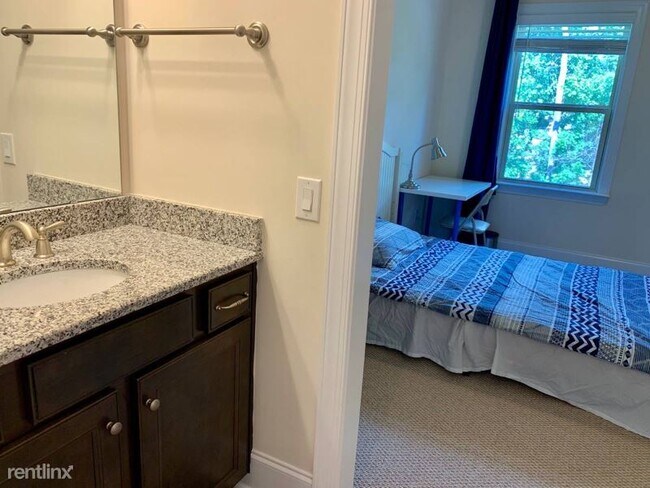 Foto del edificio - 1644 Emory Oak Dr