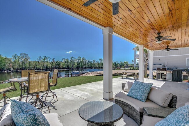 Foto del edificio - 455 Harbour View Dr
