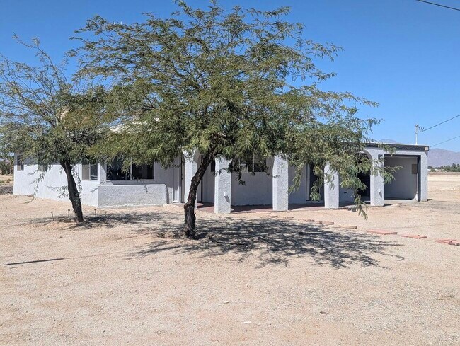Building Photo - 2373 Oahu Ln