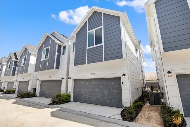 Foto del edificio - 1550 W Tidwell Rd