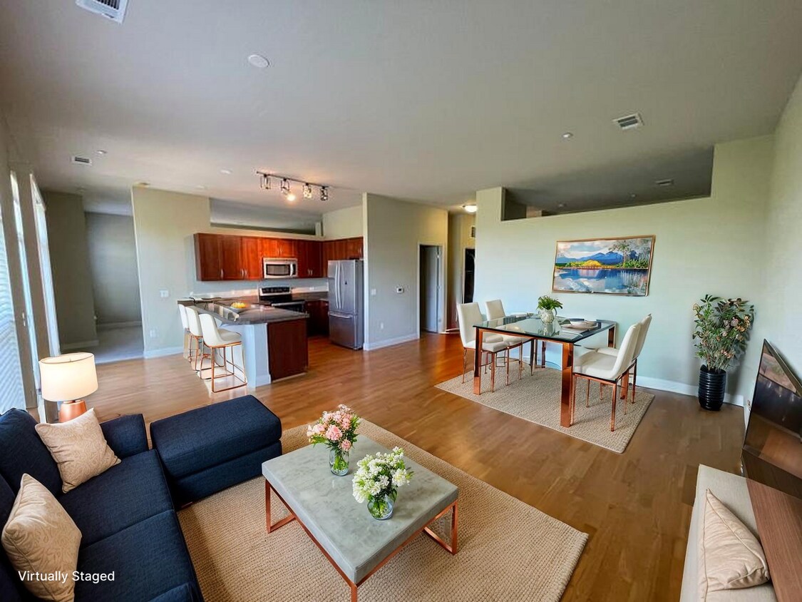 Stylish & Spacious 2-Bedroom Loft-Style Re... - Stylish & Spacious 2-Bedroom Loft-Style Re...