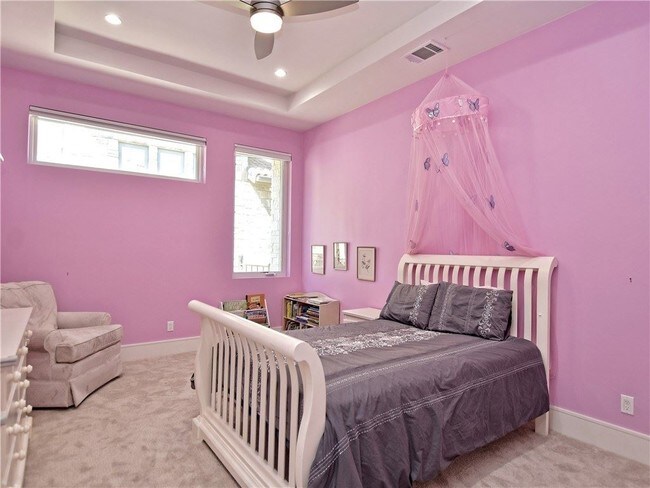 Building Photo - 8221 Carranzo Dr