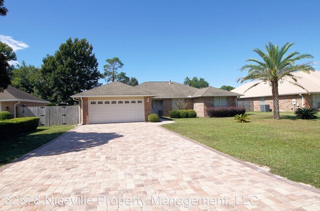 Foto del edificio - 3 br, 2.5 bath House - 66 Norwich Circle