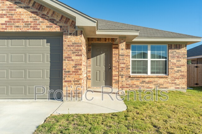 Building Photo - 107 Lost Trl