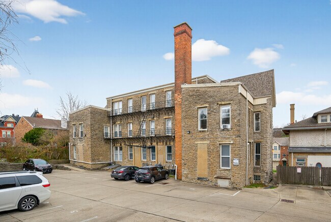 Foto del edificio - 2151 Fulton Ave