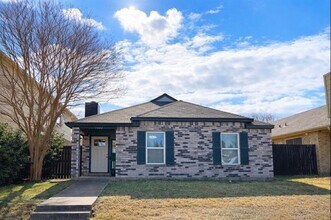 Building Photo - 1322 Maplewood Dr