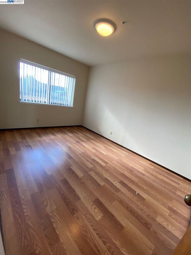 Foto del edificio - 330 8th St