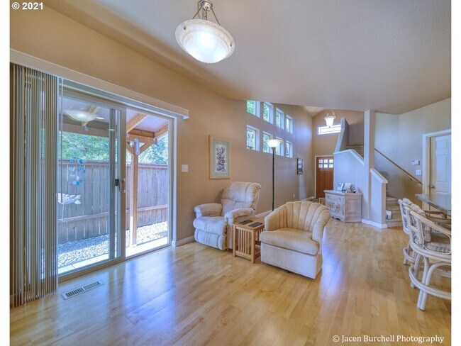 Building Photo - 111 Coho Ter