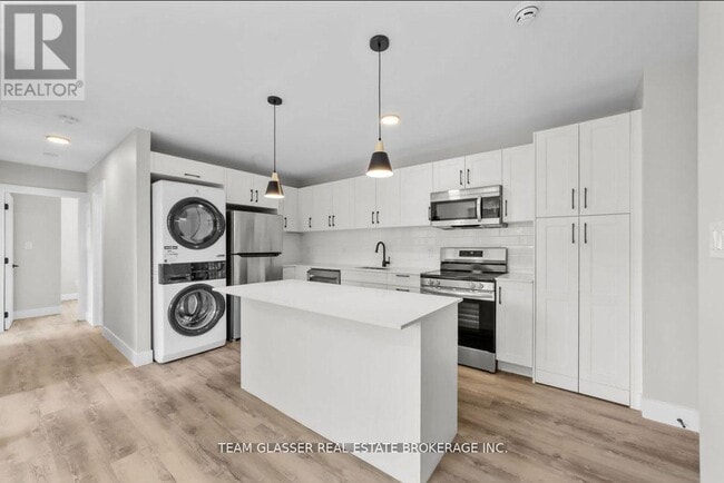 Building Photo - 400 Scenic Dr