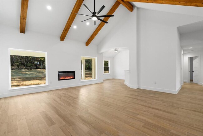 Foto del edificio - 7602 White Oak Dr