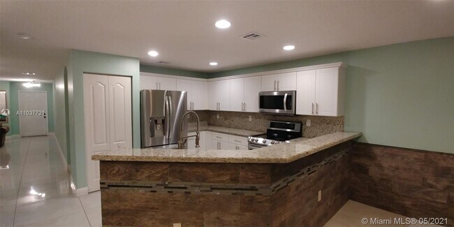 Building Photo - 11612 NW 50th Ter