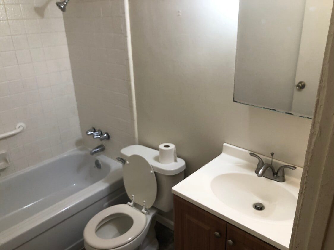 2944 Peachtree Dr Unit 1, Stockton, CA 95203 Condo for Rent in