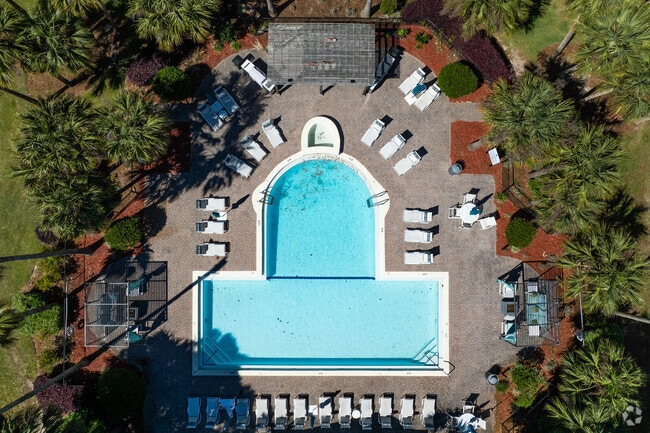 Pool - Coastline Apartments