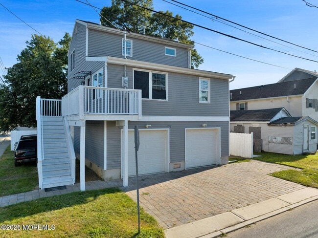 Building Photo - 401 Spruce St