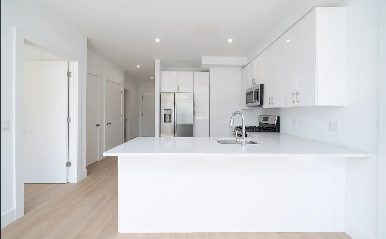 Primary Photo - 3309 Liberty