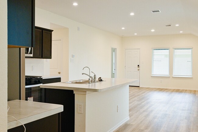 Building Photo - 12302 Rock Basin Dr