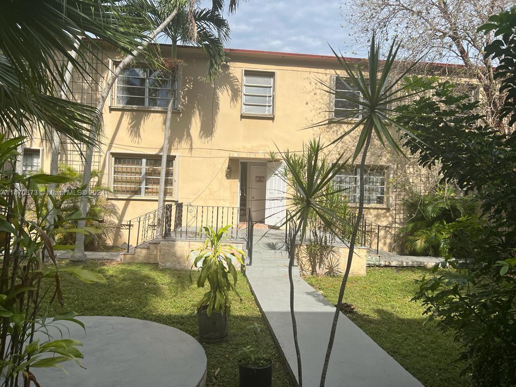 Primary Photo - 1421 SW 37th Ave