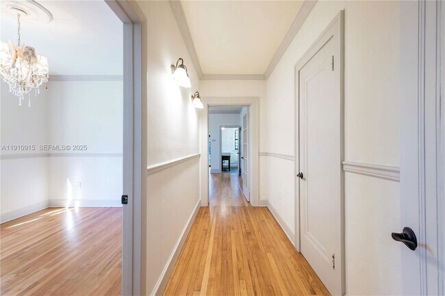 Foto del edificio - 3718 Sheridan Ave