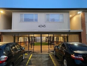 Building Photo - 4045 W Bellfort Ave