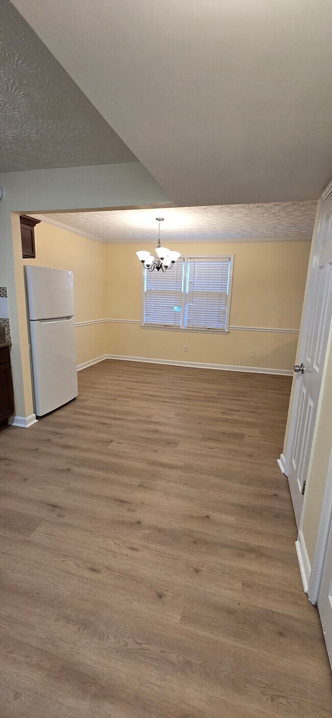 Building Photo - 2494 Lehaven Dr