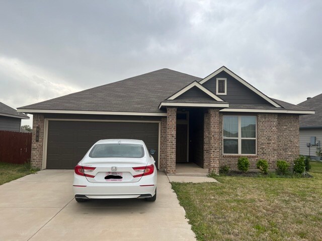Front - 905 McCandles Rd