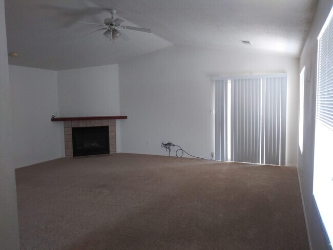 Building Photo - 5763 Carmen Rd NW