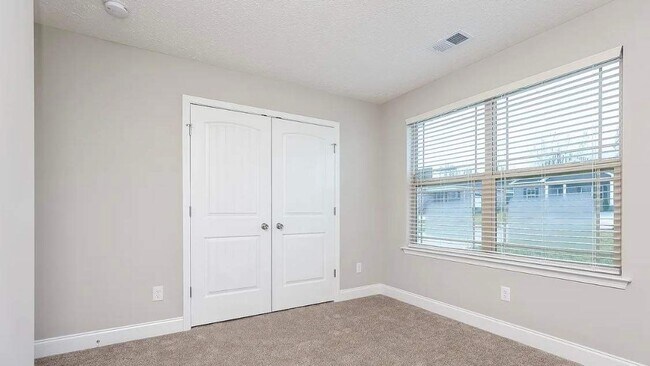 Building Photo - 171 Julia Ann Ct