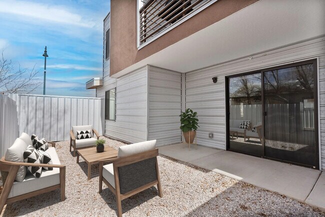 Foto del edificio - Shoofly Station Apartments