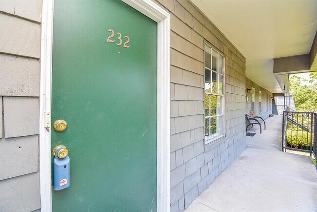 Building Photo - 8947 Gaylord Dr