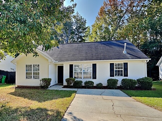 Building Photo - 2613 Fairstone Ave