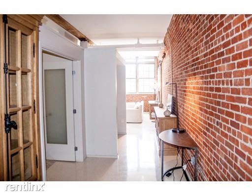 Building Photo - 275 Medford St