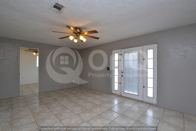 Foto del edificio - 4 Bedroom 2 Bath Home! DUAL RV gates!