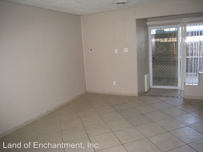 Building Photo - 3 br, 1.5 bath House - 4525 Overland St. NE
