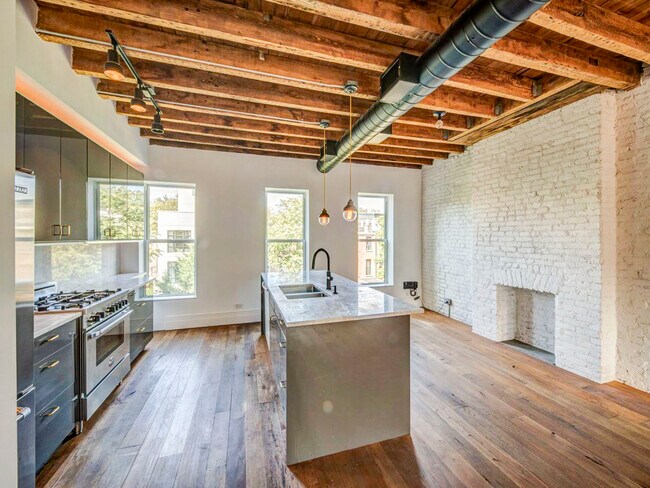 Open Kitchen - 607 Hancock St