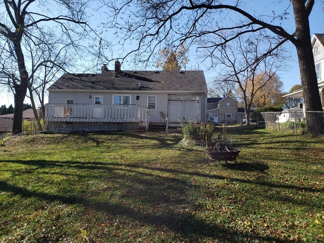 Building Photo - 119 Flint St
