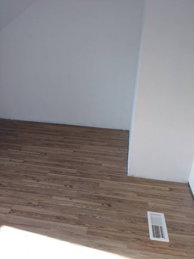 Building Photo - 579 Niagara Falls Blvd
