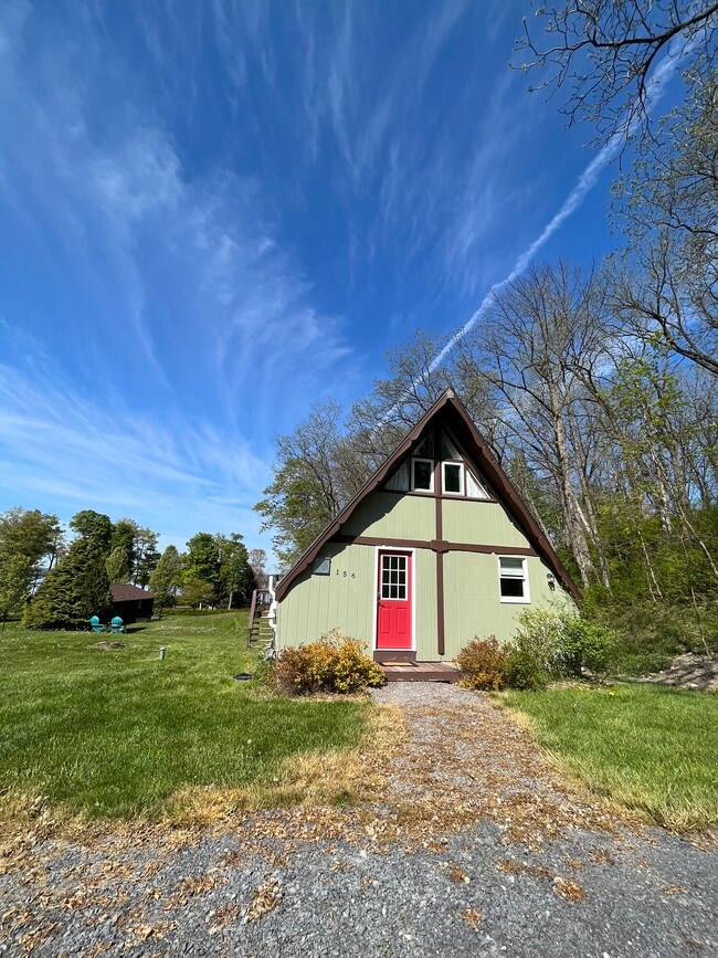 Photo - 156-155 5 Mile Point Rd House