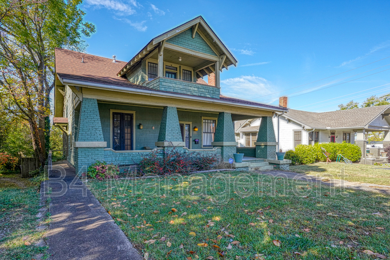 Foto principal - 234 S Spring St