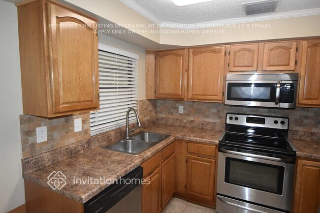 Foto del edificio - 3227 Lenwood Dr