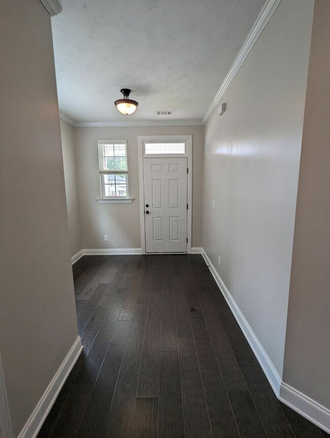 Foto del edificio - 5105 Heathbrook Dr