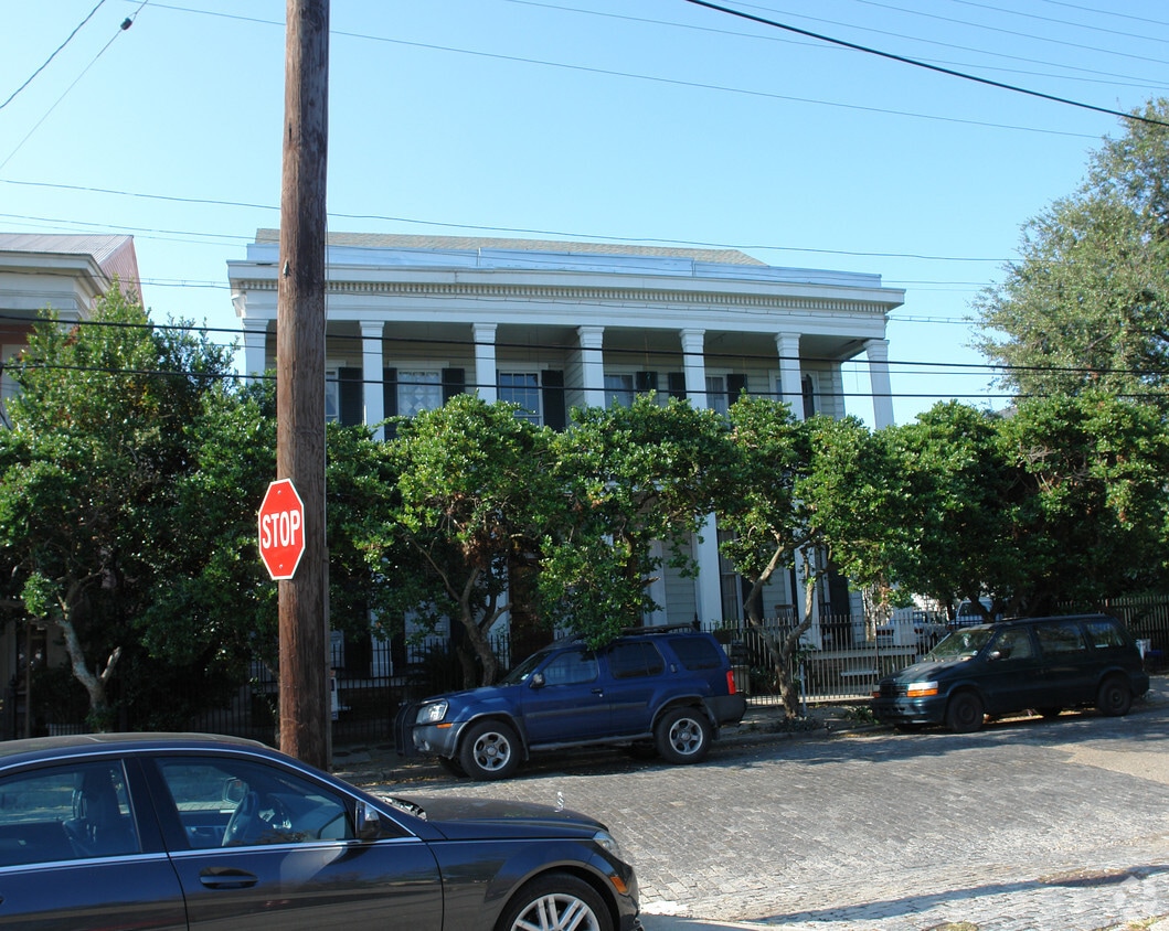 Building Photo - 1124 Felicity St