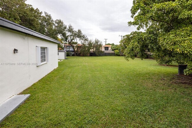 Foto del edificio - 3401 SW 17th St