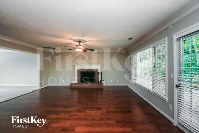 Building Photo - 4203 Bridlecreek Drive