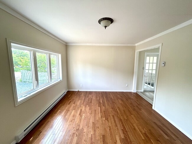 Building Photo - 105 Groves Rd