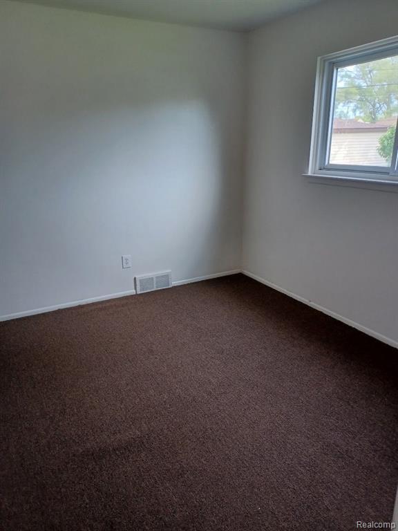 Foto del edificio - 8079 State Park