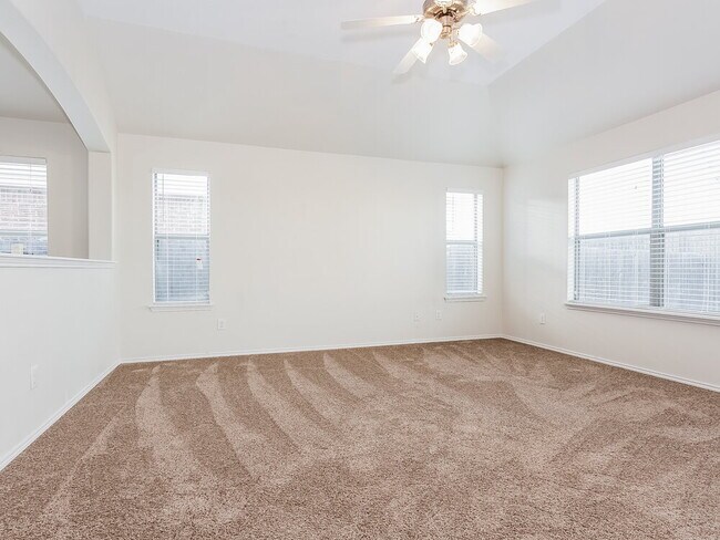 Foto del edificio - 6420 Spring Ranch Dr