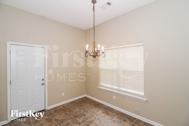 Foto del edificio - 6853 Shorey Ln