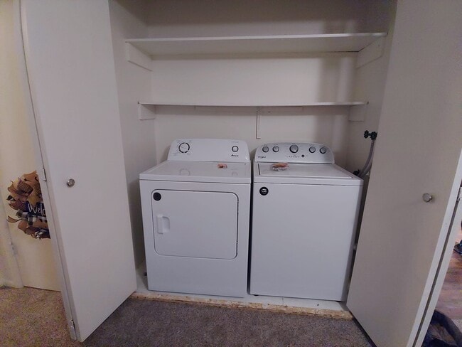Building Photo - 351 W 200 S