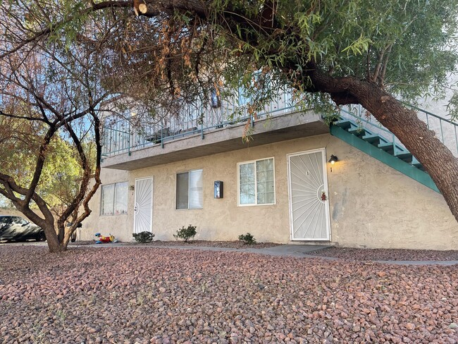 Building Photo - 3356 Sylvia St